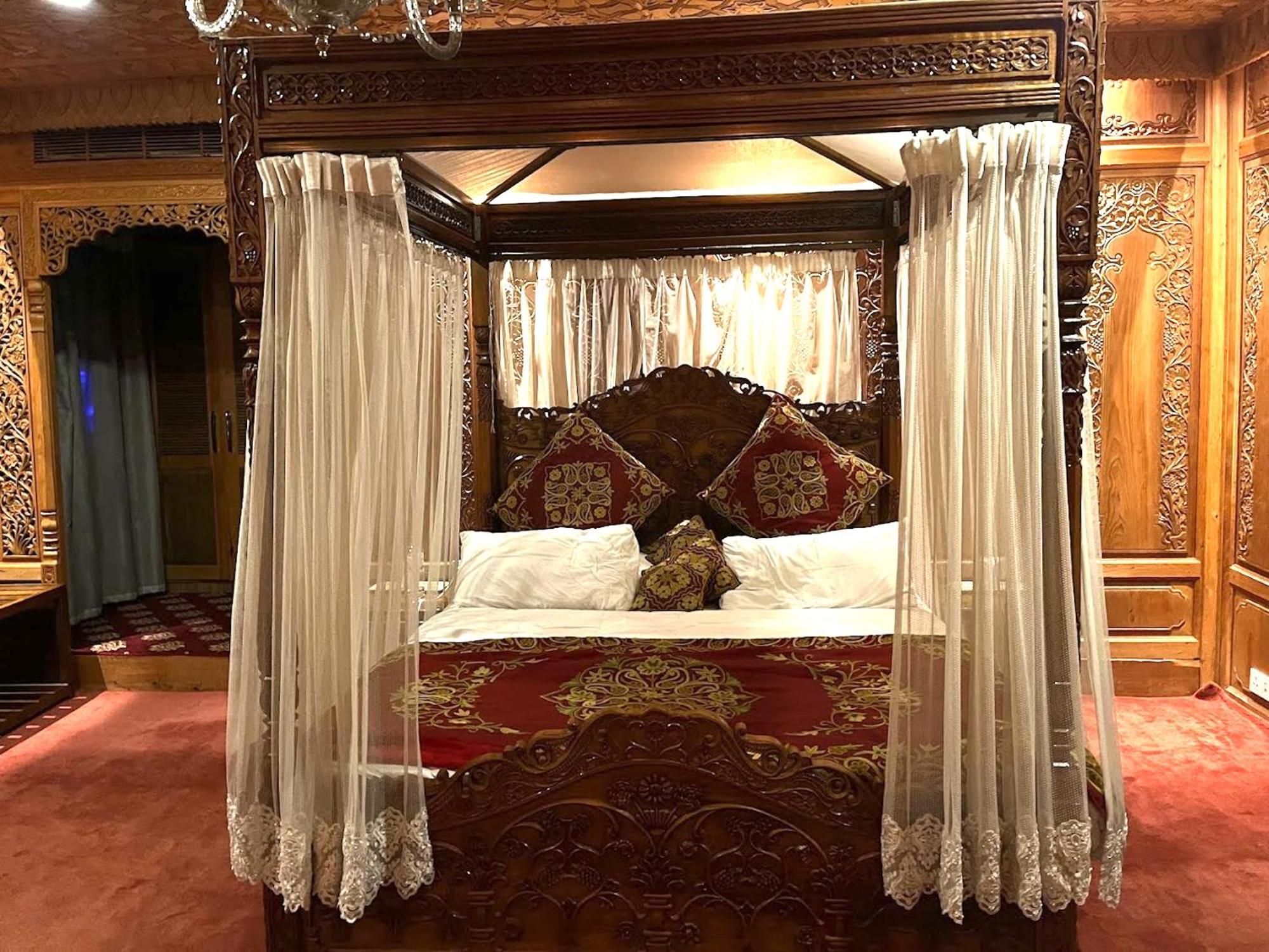 Mascot Houseboats Otel Srīnagar Dış mekan fotoğraf