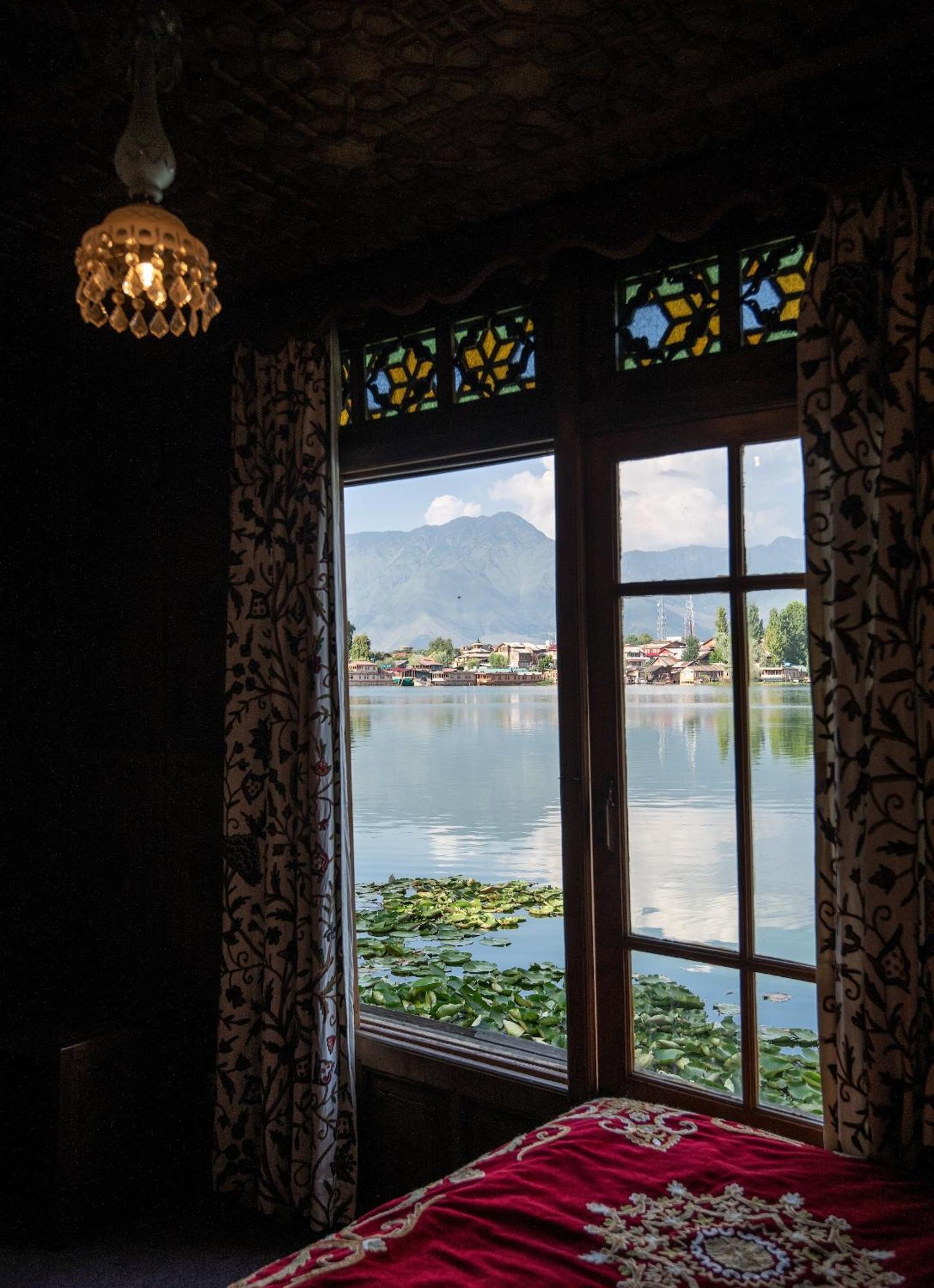 Mascot Houseboats Otel Srīnagar Dış mekan fotoğraf